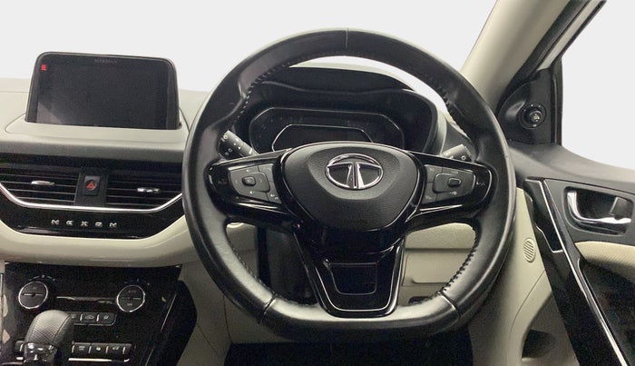 2022 Tata NEXON XZA PLUS (O) DIESEL DUAL TONE, Diesel, Automatic, 42,710 km, Steering Wheel Close Up