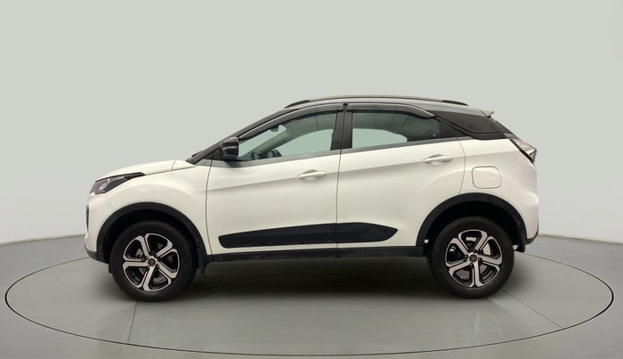 2022 Tata NEXON XZA PLUS (O) DIESEL DUAL TONE, Diesel, Automatic, 42,710 km, Left Side