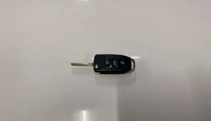 2023 Tata NEXON XMA PETROL, Petrol, Automatic, 17,036 km, Key Close Up
