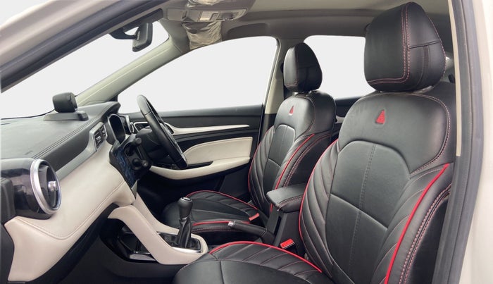 2021 MG ASTOR SHARP 1.5 MT, Petrol, Manual, 33,350 km, Right Side Front Door Cabin