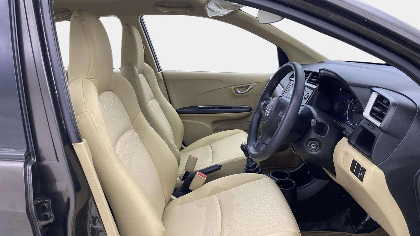 2017 Honda Amaze 1.2L I-VTEC SX, Petrol, Manual, 26,088 km, Right Side Front Door Cabin