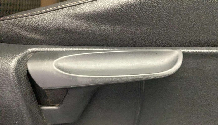 2018 Volkswagen Polo HIGHLINE PLUS 1.5 16 ALLOY, Diesel, Manual, 83,053 km, Driver Side Adjustment Panel
