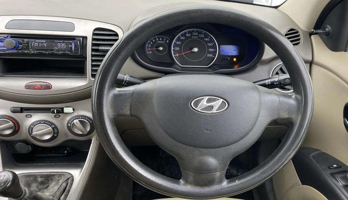 2014 Hyundai i10 MAGNA 1.1, Petrol, Manual, 45,964 km, Steering Wheel Close Up