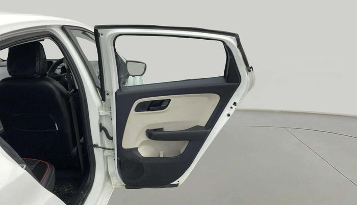 2022 Tata ALTROZ XT DIESEL, Diesel, Manual, 42,280 km, RHS Rear Door