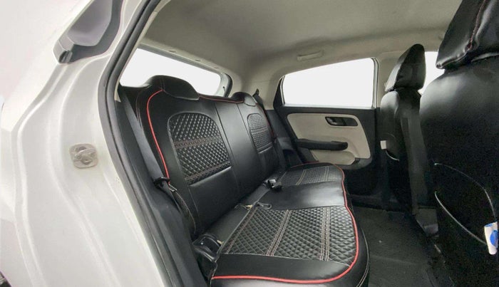 2022 Tata ALTROZ XT DIESEL, Diesel, Manual, 42,280 km, Right Side Rear Door Cabin