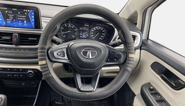 2022 Tata ALTROZ XT DIESEL, Diesel, Manual, 42,280 km, Steering Wheel Close Up