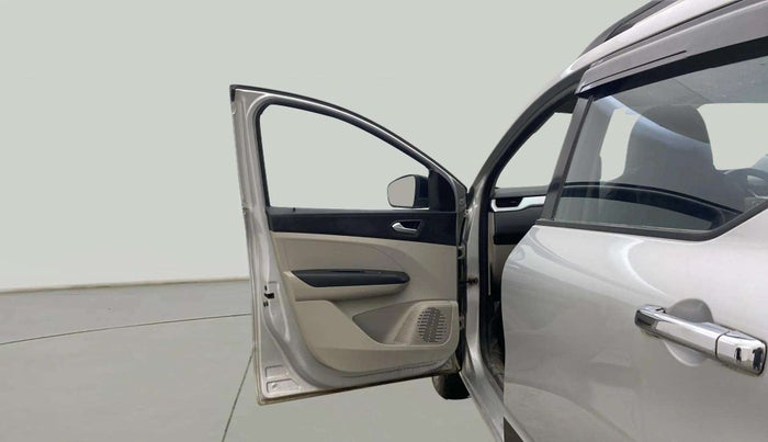 2022 Renault TRIBER RXZ AMT, Petrol, Automatic, 71,513 km, LHS Front Door