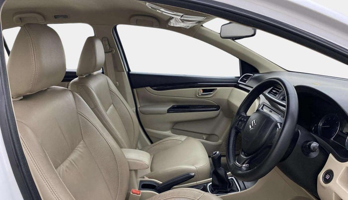 2016 Maruti Ciaz ZDI+ SHVS, Diesel, Manual, 70,370 km, Right Side Front Door Cabin