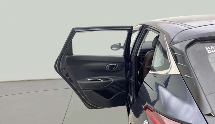 2023 Hyundai NEW I20 ASTA 1.2 MT, Petrol, Manual, 30,977 km, LHS Rear Door