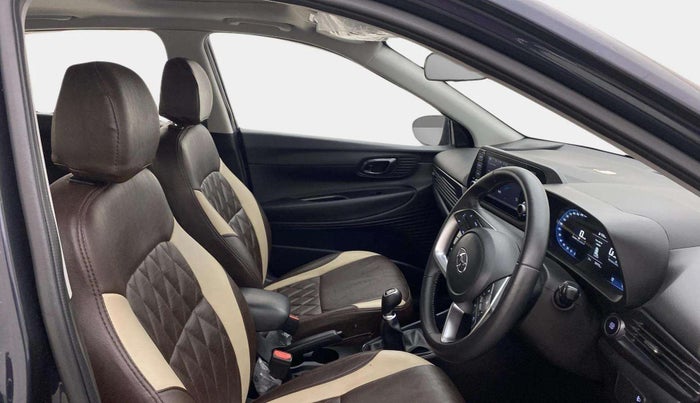 2023 Hyundai NEW I20 ASTA 1.2 MT, Petrol, Manual, 30,977 km, Right Side Front Door Cabin