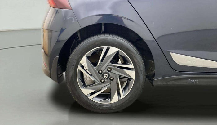 2023 Hyundai NEW I20 ASTA 1.2 MT, Petrol, Manual, 30,977 km, Right Rear Wheel
