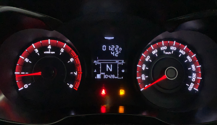 2023 Mahindra XUV300 W4 1.2 PETROL, Petrol, Manual, 30,416 km, Odometer Image