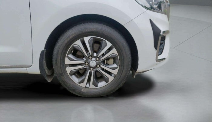 2020 KIA CARNIVAL PRESTIGE 2.2 9 STR, Diesel, Automatic, 67,378 km, Right Front Wheel