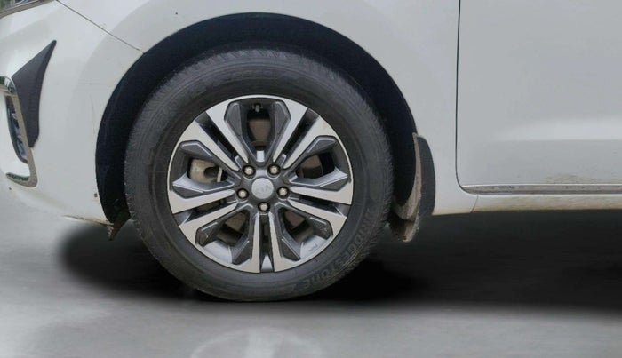 2020 KIA CARNIVAL PRESTIGE 2.2 9 STR, Diesel, Automatic, 67,378 km, Left Front Wheel
