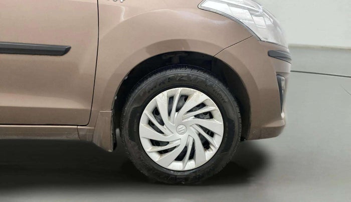 2013 Maruti Ertiga VXI, Petrol, Manual, 73,814 km, Right Front Wheel