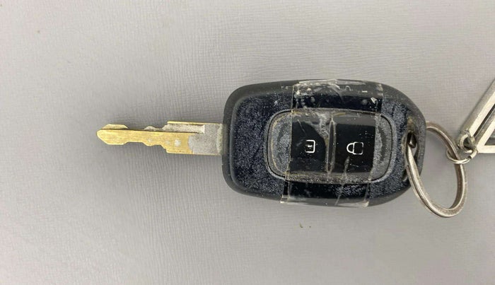 2019 Renault Kwid RXT 1.0 (O), Petrol, Manual, 57,814 km, Key Close Up
