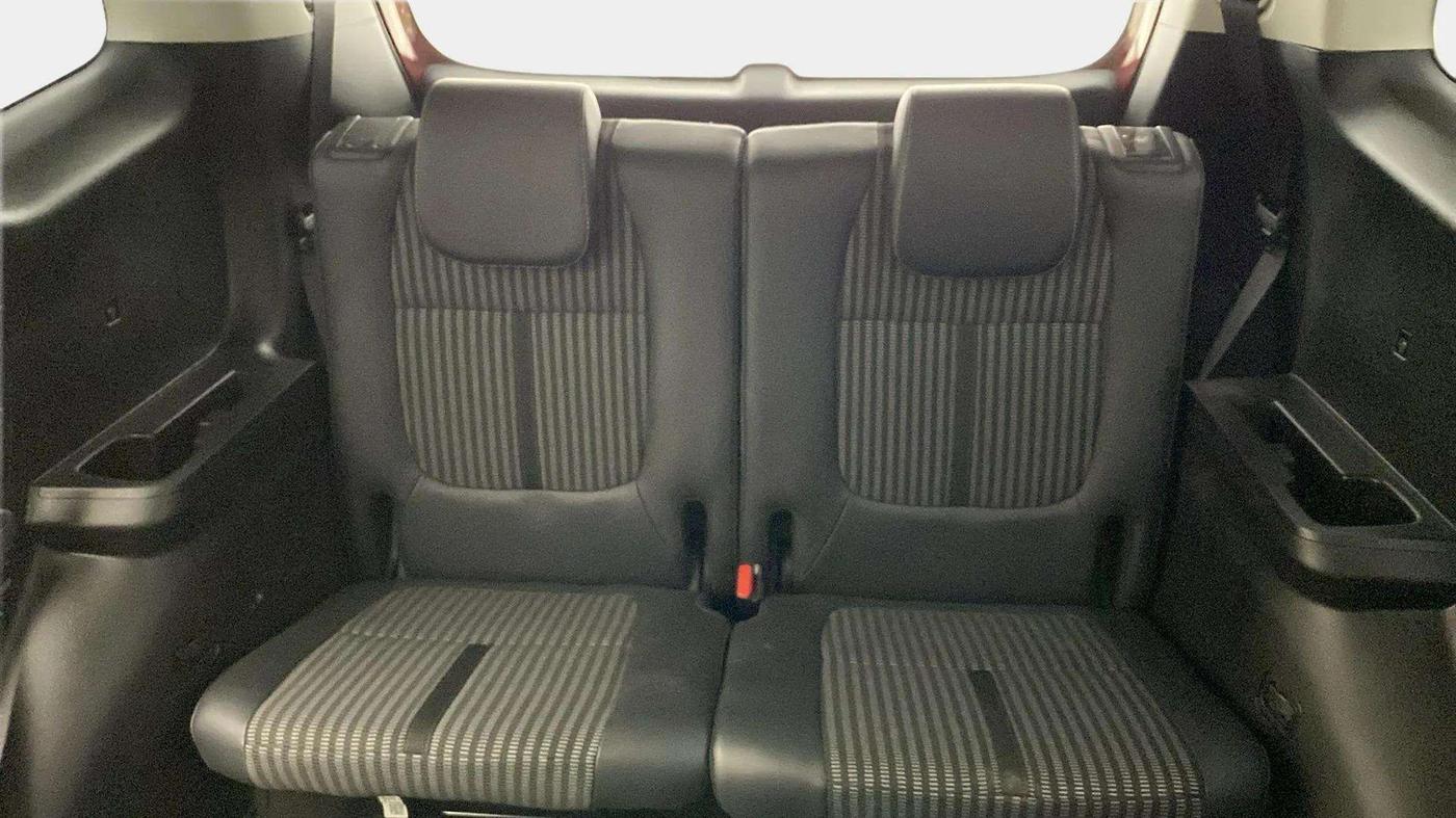 2024 KIA CARENS Prestige (O) 1.5 Petrol 7 STR, Petrol, Manual, 4,578 km, Third Seat Row ( optional )