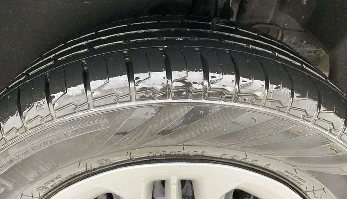 2024 KIA CARENS Prestige (O) 1.5 Petrol 7 STR, Petrol, Manual, 4,521 km, Left Rear Tyre Tread