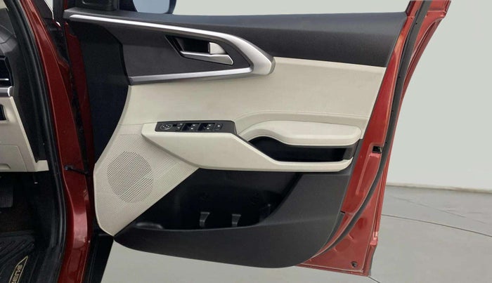 2024 KIA CARENS Prestige (O) 1.5 Petrol 7 STR, Petrol, Manual, 4,521 km, Driver Side Door Panels Control