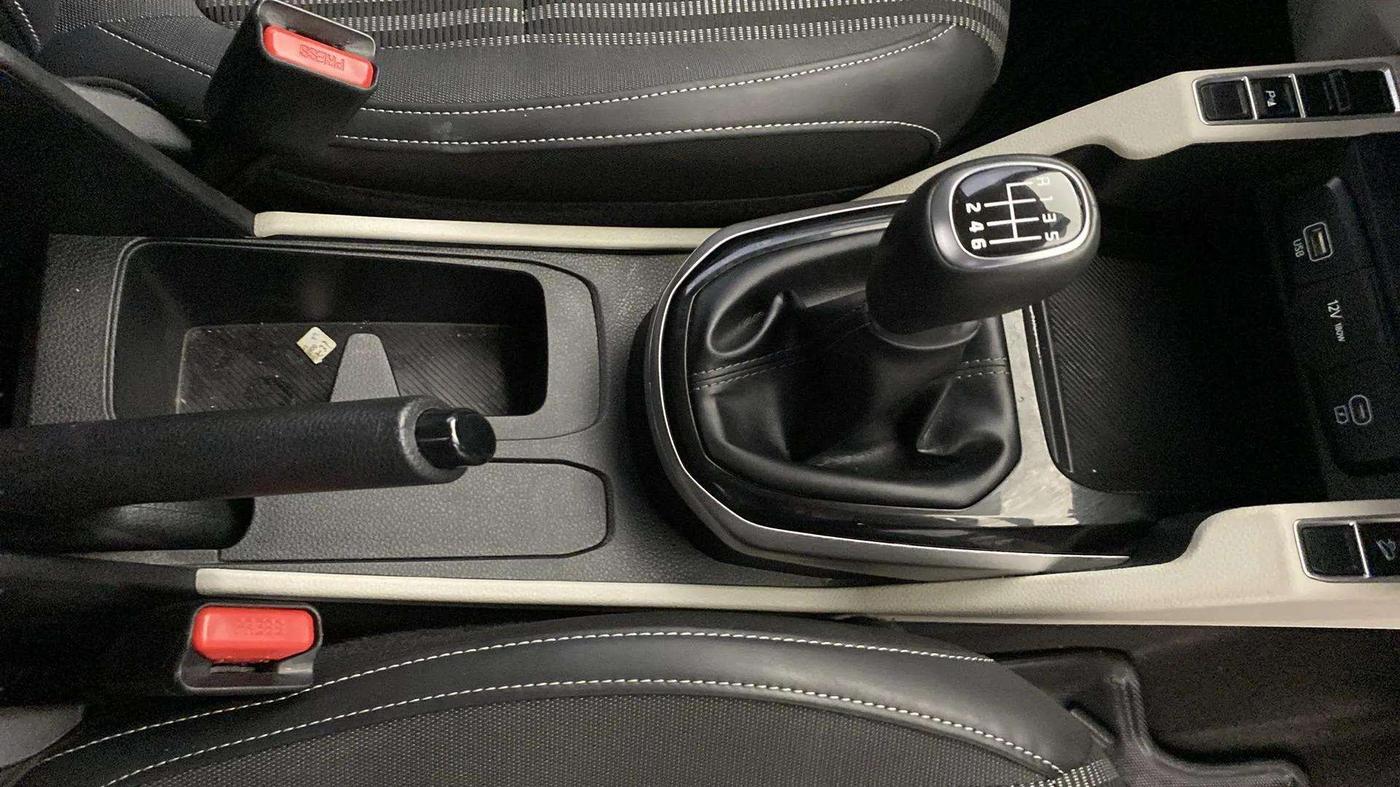2024 KIA CARENS Prestige (O) 1.5 Petrol 7 STR, Petrol, Manual, 4,578 km, Gear Lever
