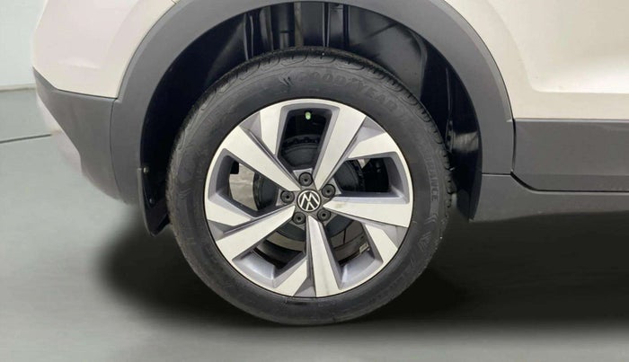 2021 Volkswagen TAIGUN TOPLINE 1.0 TSI MT, Petrol, Manual, 26,615 km, Right Rear Wheel