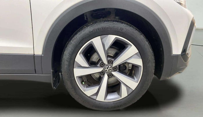 2021 Volkswagen TAIGUN TOPLINE 1.0 TSI MT, Petrol, Manual, 26,615 km, Right Front Wheel
