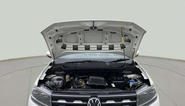 2021 Volkswagen TAIGUN TOPLINE 1.0 TSI MT, Petrol, Manual, 26,615 km, Open Bonet