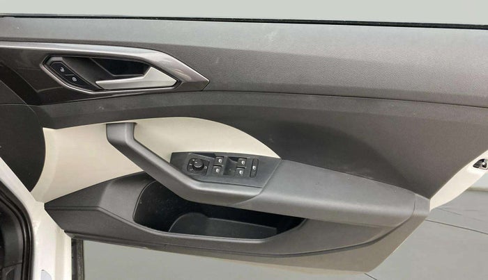 2021 Volkswagen TAIGUN TOPLINE 1.0 TSI MT, Petrol, Manual, 26,615 km, Driver Side Door Panels Control