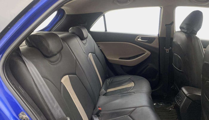 2016 Hyundai Elite i20 ASTA 1.2, Petrol, Manual, 30,481 km, Right Side Rear Door Cabin