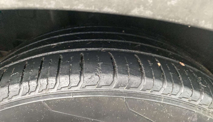 2022 Hyundai VENUE SX PLUS 1.0 TURBO DCT, Petrol, Automatic, 76,245 km, Right Rear Tyre Tread