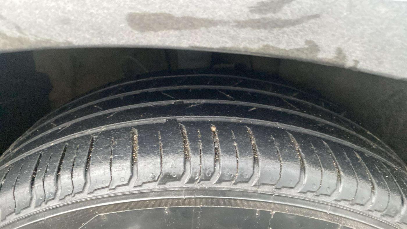 2022 Hyundai VENUE SX PLUS 1.0 TURBO DCT, Petrol, Automatic, 76,261 km, Right Front Tyre Tread