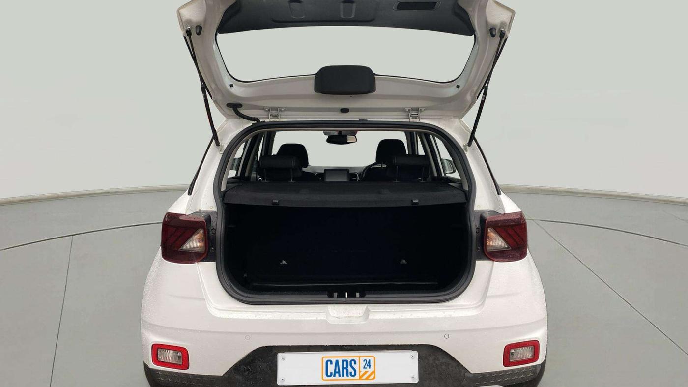 2022 Hyundai VENUE SX PLUS 1.0 TURBO DCT, Petrol, Automatic, 76,261 km, Boot Open Zoomed View