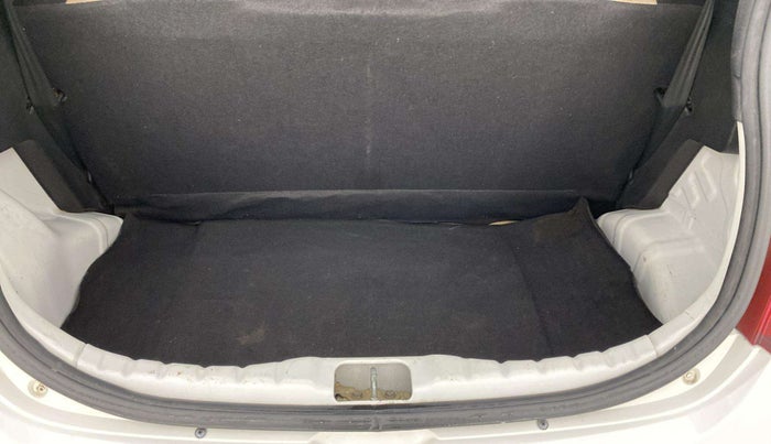2016 Hyundai Eon ERA +, Petrol, Manual, 72,394 km, Boot Inside