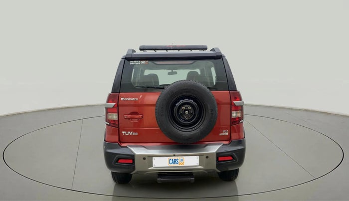 2018 Mahindra TUV300 T10 AMT DUAL TONE, Diesel, Automatic, 42,666 km, Back/Rear