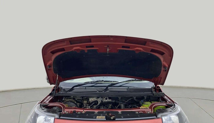 2018 Mahindra TUV300 T10 AMT DUAL TONE, Diesel, Automatic, 42,666 km, Open Bonet