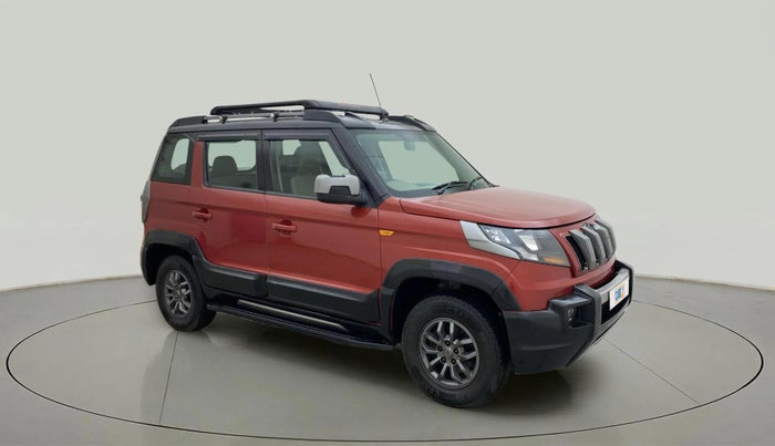 2018 Mahindra TUV300 T10 AMT DUAL TONE, Diesel, Automatic, 42,666 km, Right Front Diagonal