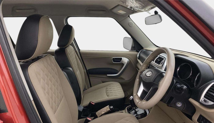 2018 Mahindra TUV300 T10 AMT DUAL TONE, Diesel, Automatic, 42,666 km, Right Side Front Door Cabin