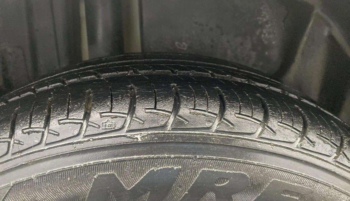 2016 Maruti Swift Dzire ZXI, Petrol, Manual, 42,264 km, Right Rear Tyre Tread
