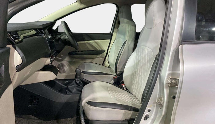 2022 Renault TRIBER RXT AMT, Petrol, Automatic, 24,314 km, Right Side Front Door Cabin