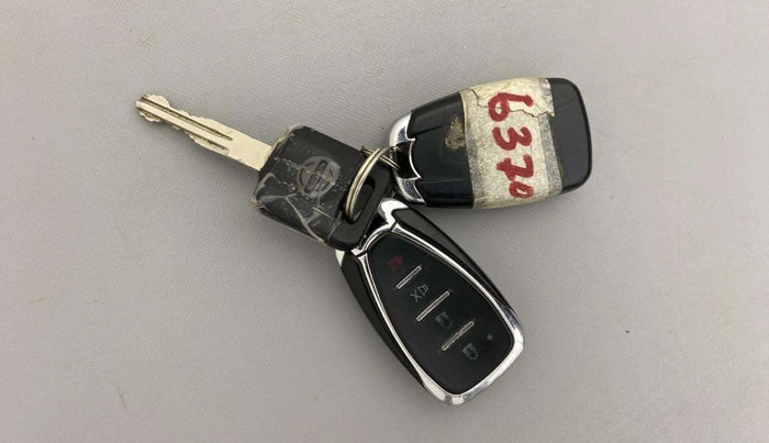 2016 Nissan Micra XL CVT, Petrol, Automatic, 2,000 km, Key Close Up