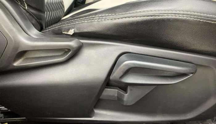 2022 Tata NEXON XZ PLUS PETROL DUAL TONE, Petrol, Manual, 40,232 km, Driver Side Adjustment Panel