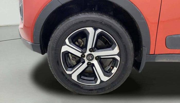 2022 Tata NEXON XZ PLUS PETROL DUAL TONE, Petrol, Manual, 40,232 km, Left Front Wheel