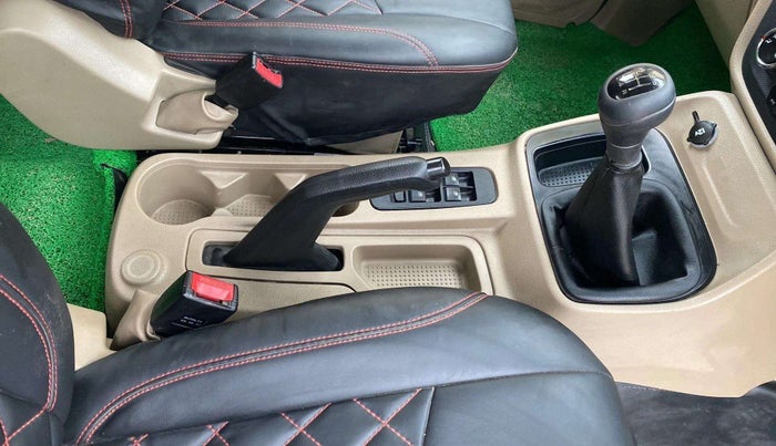 2022 Mahindra BOLERO NEO N 4, Diesel, Manual, 19,652 km, Gear Lever