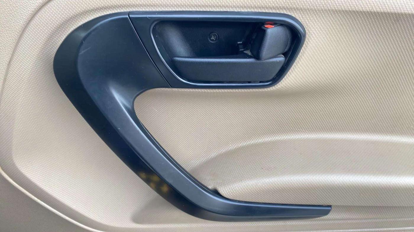 2022 Mahindra BOLERO NEO N 4, Diesel, Manual, 19,652 km, Driver Side Door Panels Control