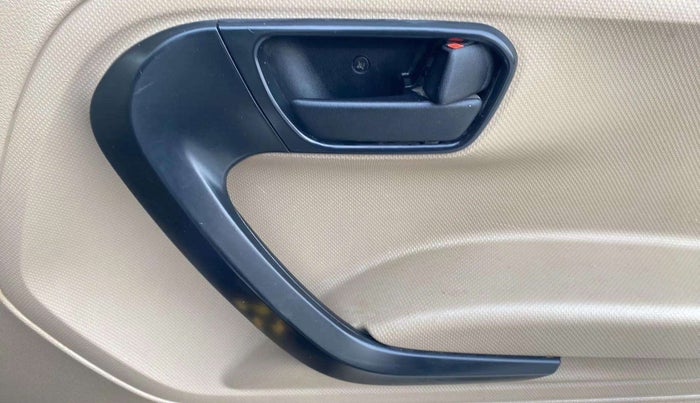 2022 Mahindra BOLERO NEO N 4, Diesel, Manual, 19,652 km, Driver Side Door Panels Control
