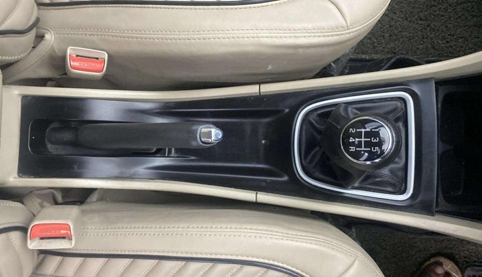 2020 Maruti Ciaz DELTA 1.5 SHVS MT PETROL, Petrol, Manual, 34,163 km, Gear Lever