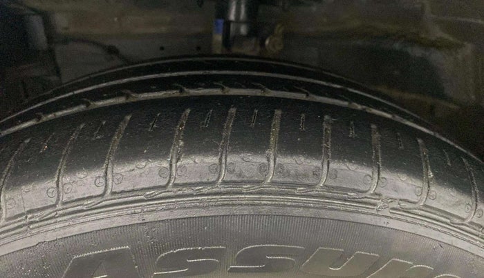 2020 Maruti Ciaz DELTA 1.5 SHVS MT PETROL, Petrol, Manual, 34,163 km, Left Front Tyre Tread