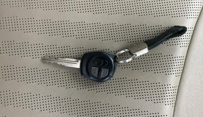 2020 Maruti Ciaz DELTA 1.5 SHVS MT PETROL, Petrol, Manual, 34,163 km, Key Close Up