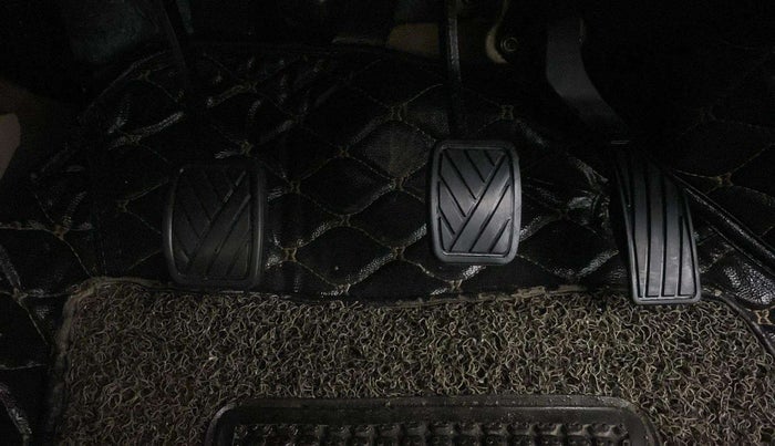 2020 Maruti Ciaz DELTA 1.5 SHVS MT PETROL, Petrol, Manual, 34,163 km, Pedals