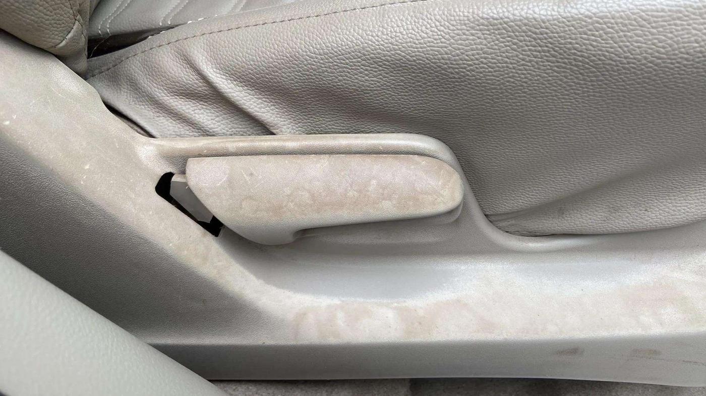 2015 Maruti Ertiga VDI, Diesel, Manual, 56,465 km, Driver Side Adjustment Panel